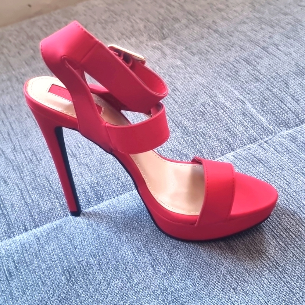 Forever 21 new Heel